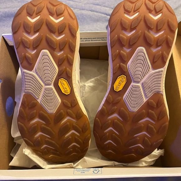 HOKA Transport Sneakers Size 8 - Picture 4 of 5